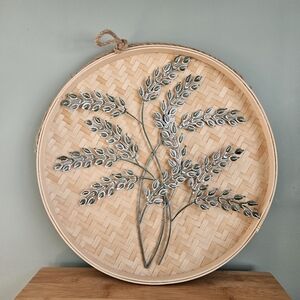 Natural Woven Wall Decor with Green Leaf Design